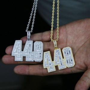 Colgante Número 448 de Plata 925 con Baño de Oro de 18K, Diamantes de Moissanita Baguette, Estilo Hip Hop, Joyería Unisex - Product Image 1