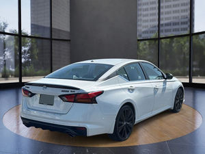 Nissan Altima 2.5 S-R FWD 2022 - Product Image 2