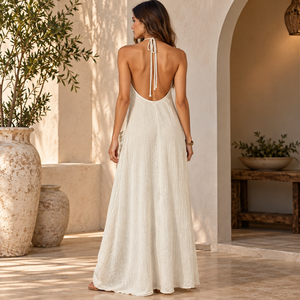 Vestido Maxi Boho Chic para Mujer, Color Crema, Cuello Halter, con Bordado Geométrico y Detalles de Flecos | Elegante Ropa de Playa sin Mangas para Verano - Product Image 2