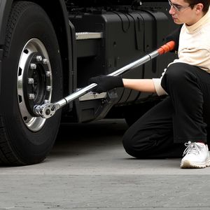 Set Chiave Dinamometrica a Scatto Bidirezionale da 3/4 di Pollice, Gamma 100-600 Lbf-ft / 136-814 N.m, 48 Denti, per Riparazioni Auto - Product Image 2