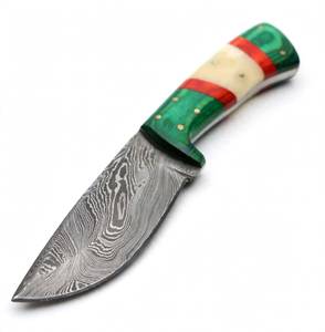 Cuchillo de acampada de primera calidad con hoja de damasco de punta caída, herramienta multiusos de alta resistencia, mango de madera y hueso verde de espiga completa. - Product Image 4