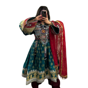 Robes pour femmes brodées sur mesure, vêtements afghans pashtun, vêtements balochis vintage, robe longue maxi de Kaboul, ensemble de robe respirante - Product Image 1