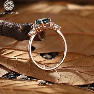 Bague de fiançailles classique pour femme Charm Jewells, en argent plaqué or 18 carats, sertie de trois pierres de moissanite taille coussin, 3 grammes, IGI - Product Image 4