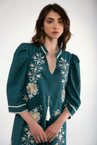 เดรสยาวปักลายดอกไม้สไตล์โบฮีเมียน ผ้าฝ้าย สีเขียวอมฟ้า แขนสามส่วน สไตล์วินเทจ ลายชนเผ่า สำหรับผู้หญิง - Product Image 3