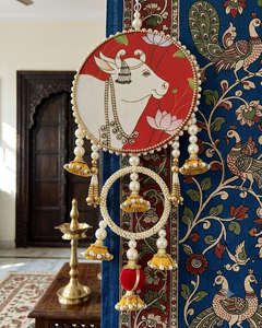 Autocollant mural artisanal traditionnel Rajasthani Pichwai, peinture décorative à suspendre pour porte, idéal pour les fêtes de Diwali et la Pooja à la maison - Product Image 2