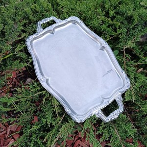 Plateau de service décoratif en métal argenté écologique, idéal pour les mariages, le thé et le café, disponible - Product Image 1