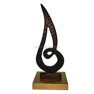 Sculpture décorative en aluminium avec finition or et noir pour la décoration de la maison Sculpture en métal Diwali Articles de cadeau - Product Image 4