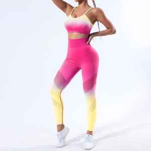 Ensemble de yoga pour femmes de haute qualité fabriqué au Pakistan, best-seller, vente chaude, ensemble de yoga pour femmes au design unique - Product Image 6