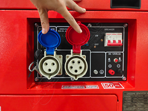 Máy phát điện chạy xăng 5kW 6kW 8kW 10kW 1/3 pha, siêu êm, làm mát bằng không khí, động cơ xăng 4 thì, điện áp 380V 230V - Product Image 3