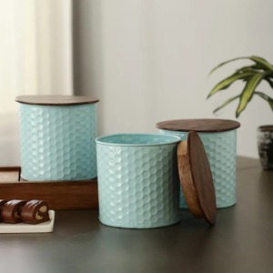 Contenants de stockage alimentaire en métal, forme cylindrique, avec couvercle en bois, hermétiques, préservation de la fraîcheur, utilisation en cuisine, design minimaliste - Product Image 2