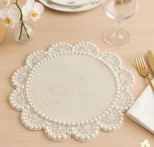 Sets de table brodés à la main de luxe, élégants et décoratifs, accessoires de table raffinés pour des présentations de table haut de gamme et des événements spéciaux - Product Image 3