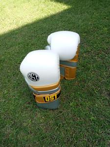 Gants d'entraînement de boxe professionnels en cuir PU, avec protection rembourrée des jointures, sangle de poignet réglable en Velcro, respirants - Product Image 3
