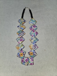 Abalorios Multicolor de Resina Hechos a Mano, Pintados a Mano, con Diseño Floral Personalizado, Joyería Promocional, Artesanía India Arif - Product Image 6