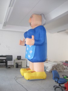 Vente flash : Sarah gonflable des Pays-Bas pour événements publicitaires commerciaux en extérieur - Product Image 3