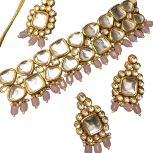 Collar choker de lujo con filigrana de oro afgano, con detalles de piedras de esmeralda verde y rubí, y perlas blancas. - Product Image 4