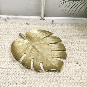 Bandeja de Servicio de Alimentos de Aluminio Color Dorado con Bandeja de Servicio en Forma de Hoja de Primera Calidad para Uso en Hoteles y Restaurantes - Product Image 2