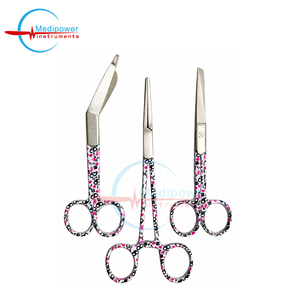 Tijeras Decorativas Medipower para Enfermeras, Juego de 3 Piezas: Pinzas para Arterias de 6 Pulgadas, Tijeras de Enfermería de 5 Pulgadas, Tijeras para Vendajes de 5.5 Pulgadas - Product Image 6