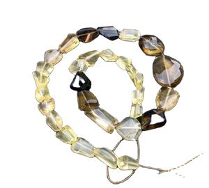 Vente en gros de 30 pièces de pépites à facettes en quartz citron naturel de haute qualité en forme de pépites à facettes en quartz citron jaune véritable - Product Image 1