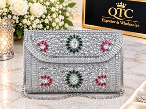 Bolso de mano plateado con pedrería floral, cartera de noche con correa de cadena, mini bolso con forro de terciopelo y cierre para fiesta de bodas - Product Image 1