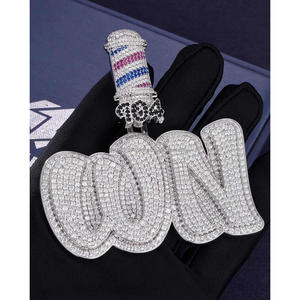 Colgante de letras con incrustaciones de circonitas al por mayor, WUN, joyería de lujo para hombre, chapado en oro, chapado en rodio, plata 925 certificada GIA - Product Image 1