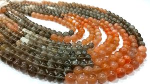 Perles rondes en pierre de lune naturelle, vendues par brin de 7 pouces - Product Image 2