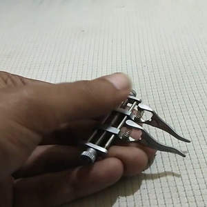 Pinces vasculaires Micro Acland en acier inoxydable de qualité supérieure, personnalisées, pour la chirurgie plastique de précision et la neurochirurgie, par Surgiright - Product Image 3