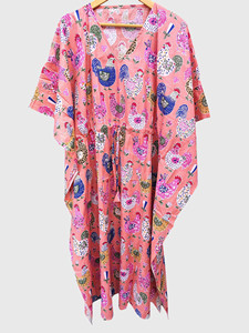 Bata tipo kimono con estampado de pollo rosa para mujer, cuello en V, manga media, túnica larga - Product Image 2