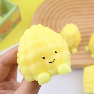ของเล่นบีบ TPR แบบกำหนดเอง ของเล่นบีบแป้งข้าวโพด บรรเทาความเครียด ของเล่นเสริมพัฒนาการสำหรับเด็ก ของเล่นคลายเครียดแสนสนุก อุปกรณ์เสริมสำหรับเด็ก - Product Image 3