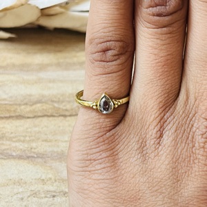 Modern Style <b>Quartz</b> <b>Rings</b> Dainty Brass <b>Ring</b> For Women 18k Gold Plated Boho Teardrop Minimalist Band <b>Ring</b> For Wholesale/OEM/ODM - Product Image 6