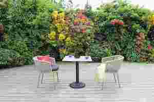 Elegante Mesa de Exterior con Detalles de Cuerda y Base de Madera Maciza - Product Image 3