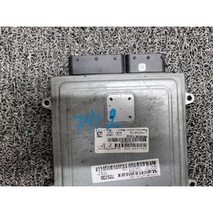 ECUs y Módulos de Computación Usados Sebring P05150472AA - Product Image 4