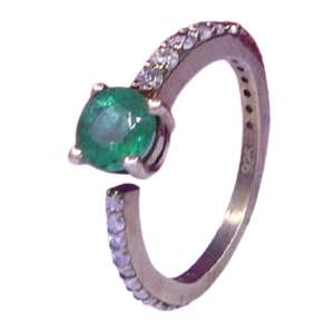 Anillos Unisex de Plata de Ley 925 Chapados en Oro con Esmeralda y Diamante Moissanita - Product Image 1