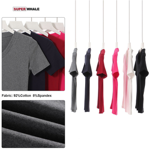 Camiseta de punto con cuello en V para mujer, manga corta, color sólido, ajuste informal regular, para todas las estaciones, disponible en 6 colores - Product Image 3