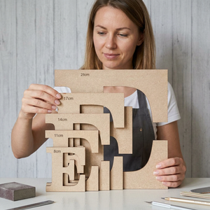 Letras del Alfabeto de Madera Ecológicas Cortadas con Láser, con Acabado Antiguo, para Decoración del Hogar DIY, Colección Hecha a Mano - Product Image 1