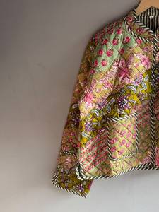 <b>Quilted</b> Cotton <b>Jacket</b> Women Floral <b>Pattern</b> Mandarin Collar Full Sleeve Patch Pocket Autumn Regular Length Woven Fabric GIFT - Product Image 2