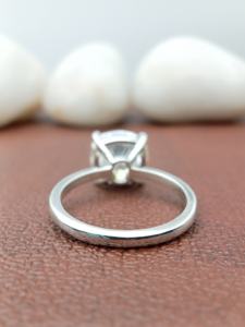 Bague solitaire personnalisée en or massif 14 carats avec diamant VVS de 2 carats de taille coussin, cultivé en laboratoire, certifié IGI – Cadeau d'anniversaire tendance - Product Image 6
