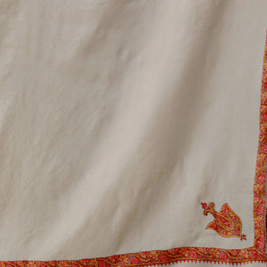 ผ้าคลุมไหล่ผู้ชายคุณภาพสูงปี 2026 ขายส่ง ปักโลโก้และออกแบบได้ตามต้องการ น้ำหนักเบา แห้งเร็ว ผ้าถักทันสมัย - Product Image 6