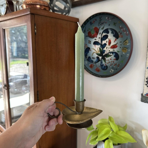Chandelier en laiton en forme de cœur de 6 pouces, style Cottagecore rustique, support pour bougie conique, accessoire d'éclairage - Product Image 3