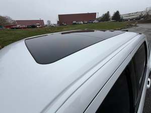 รถกระบะสุดหรูขนาดใหญ่ปี 2023 รุ่น R Super Crew Cab 4 ประตู - Product Image 2