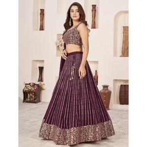 Lehenga choli กับชุดราตรีเลื่อมไวน์ - Product Image 6
