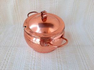 Olla de Cobre Más Vendida, Acabado Martillado, Forma Redonda, Utensilios de Cocina de Metal Duradero con Revestimiento de Acero Inoxidable - Product Image 1