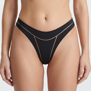Culottes string sexy pour femmes, imprimées, taille mi-haute, en spandex rouge, respirantes, écologiques, sans coutures, avec logo à la taille - Product Image 1