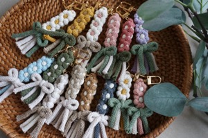 Trendy Flower Design Macrame Keychain Decorative Object For Wallet Hanging And Return <b>Gift</b> Purpose Fashion Charm Holder - Product Image 6