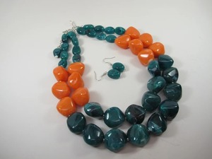 Collier chaîne en résine colorée pour femme, collier à maillons en résine multicolore, bijou tendance et imposant - Product Image 4