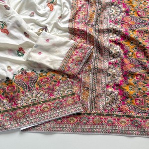 VASTRA COTTAGE Sari de Seda Pura Rajwadi Pashmina con Pallu de Hilo Cachemir, Borde Pesado y Borlas, con Pieza de Blusa - Product Image 3