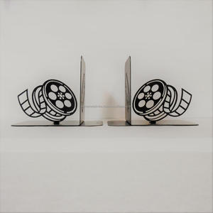 Serre-livres de bureau élégants plaqués or en aluminium de haute qualité, parfaits pour la décoration et l'organisation de la table - Product Image 4