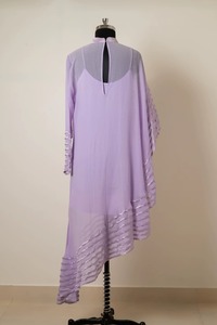 Vestido Kaftán Asimétrico Elegante Color Lavanda para Mujer, Vestido Midi de Diseñador para Fiestas - Product Image 3