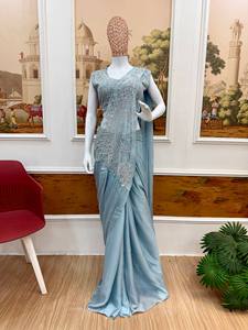 Ensemble de sari en soie bleu clair perlé, robe fendue brodée avec chemisier cousu, tenue ethnique pour mariage et fête - Product Image 6