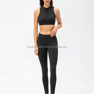 Conjunto de Yoga de Dos Piezas para Mujer 2025: Leggings Transpirables de Cintura Media con Logotipo y Diseño Recortado para Entrenamiento - Product Image 1