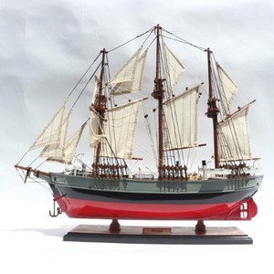 Maqueta de Barco de Vela Noruego de Madera Hecha a Mano FRAM - Product Image 1